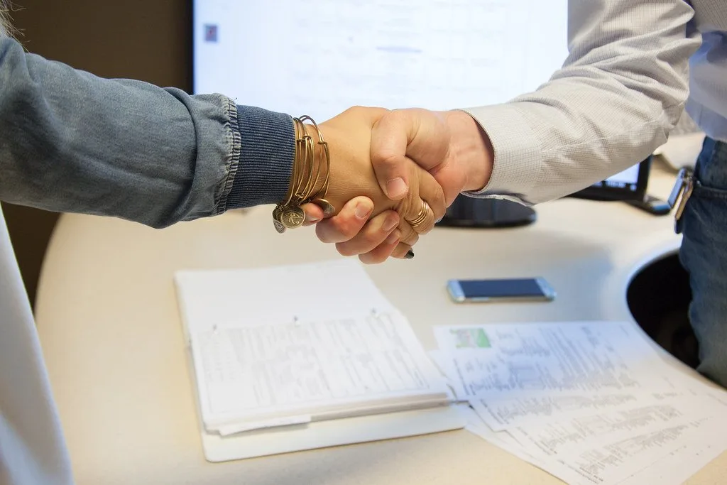 How to Choose a Commercial Contract Cleaner in RAK: 8 Questions to Ask First